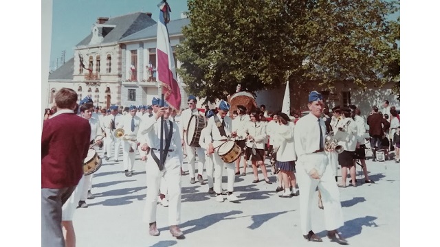 Défilé dans la rue